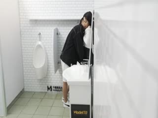 MDWP0021 野外露出的視姦快感 淫行肉便所